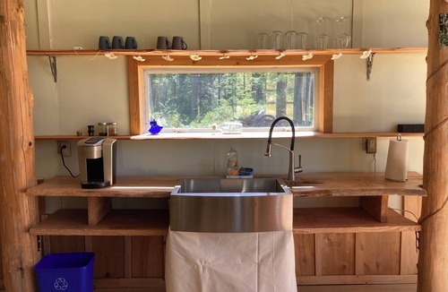 Whaletown Cottage | The Garden House - Unique spacious stay in Whaletown