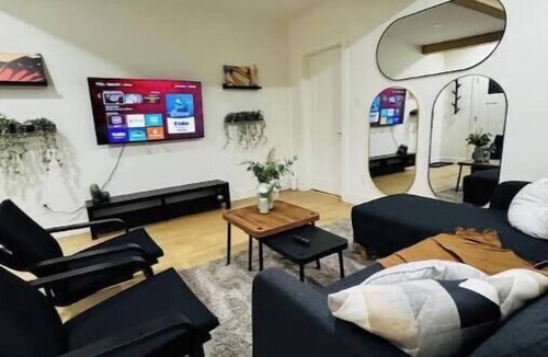 Surrey House | The Gateway Guesthouse