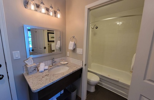 Canmore Hotel | The Georgetown Inn