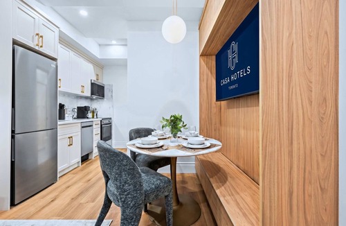 Riverdale Hotel | The Gerrard Brand New Group Basement CN Tower Base