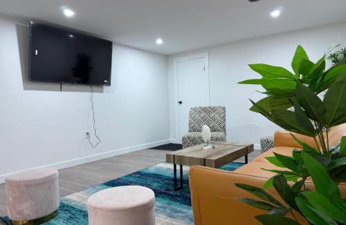 West Edmonton Villa | THE GUEST HOUSE WEST EDMONTON Mall