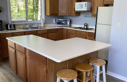 Lansdowne Cottage | The Heart Of The 1000 Islands!