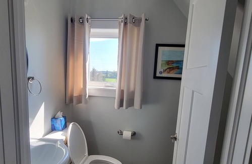Kensington House | The Henderson Homestead - Completely Renovated Home, Quiet and Centrally Located