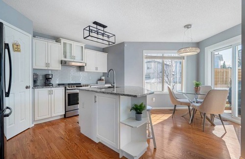 Citadel Apartment | The Highland | Fenced Yard | Gym | Office | Pets