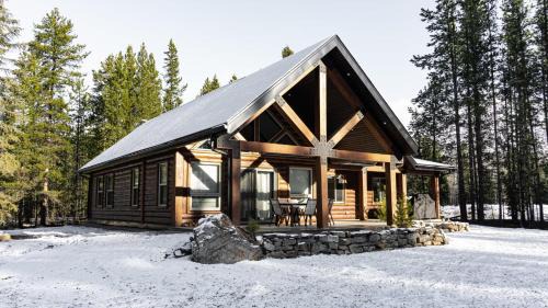 Valemount Villa | The Highmark Cabin