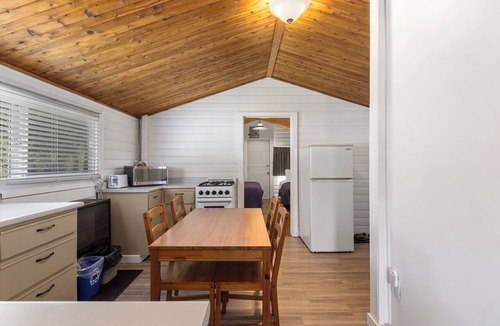 Mount Currie Hotel | The Hitching Post Motel