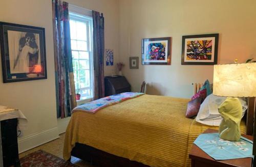 Niagara-on-the-Lake Bed & Breakfast | The House of Elsie Bed and Breakfast