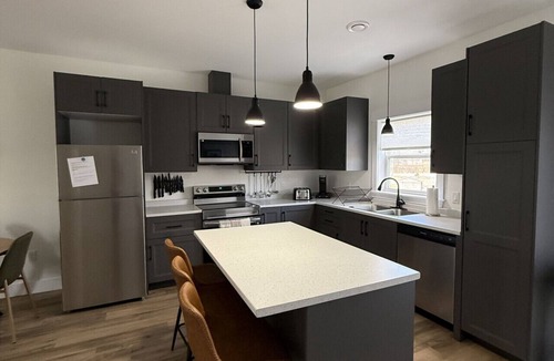 East Hants House | The Hub in Lantz Modern 2Brdm w/working space and BBQ