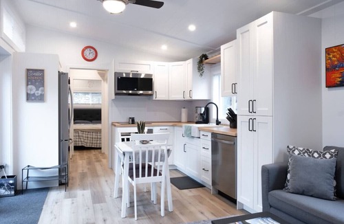 Fraser Valley Regional District House | The Käbin | Cozy 2BR Cabin