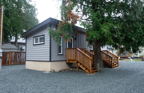 Fraser Valley Regional District House | The Käbin | Cozy 2BR Cabin