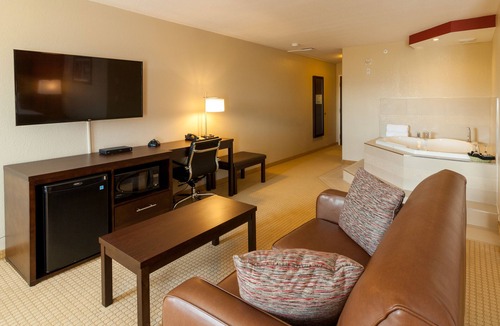 Invermere Hotel | The Kanata by BCMInns Invermere