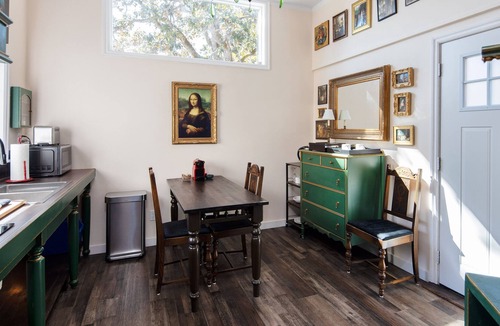 Saanich West House | The Little Museum Loft Home - Victoria, BC Canada Tiny Homes