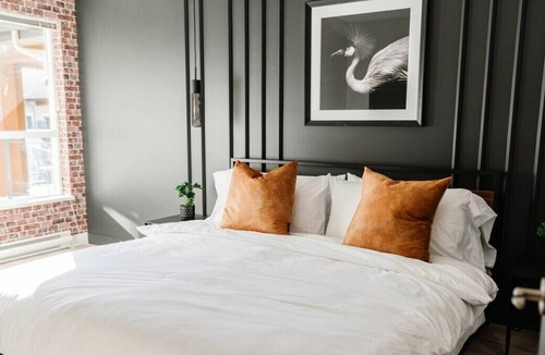 North End Condo | The Manhattan - Downtown
