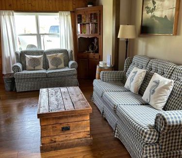 Port Dufferin Hotel | The Marmalade Motel