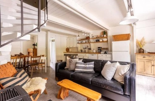 Sunshine Valley Cabin | The Moosewood - Sunshine Valley Retreat