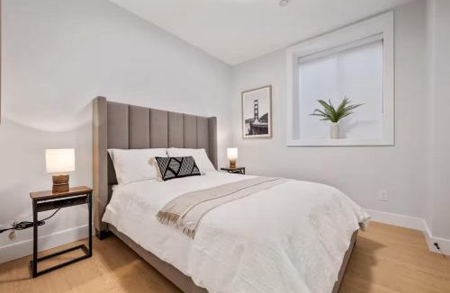 District of North Vancouver Apartment | The North Shore Luxe Suite