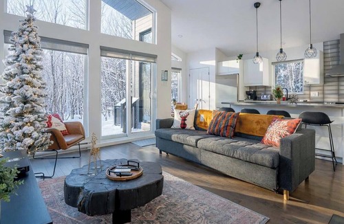 Pont-Rouge House | The North Star of Portneuf - Private SPA in forest