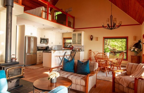 Harrison Hot Springs House | The Overlook | Luxury Lakeside Home with Dock