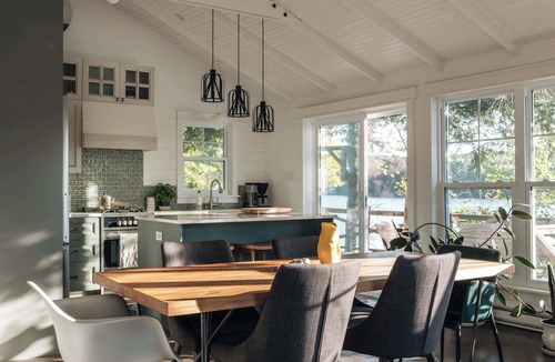 Potton Ski Chalet | The Owl's Nest - Lakeside peacefulness, ski & hiking