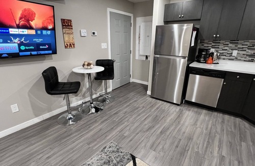 Saskatoon House | The Pavilion - Modern and Exquisite Suite in Brighton