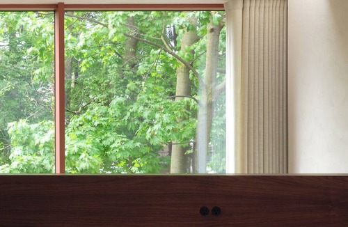 Sherwood Park House | The photographs are real. In-person is even better