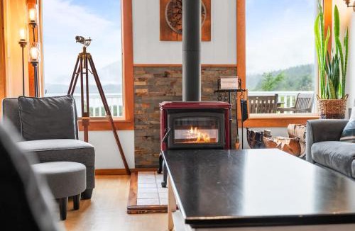 Port Renfrew House | The Point Partial - Hot tub - Sauna - view of San Juan Bay - Pet Friendly
