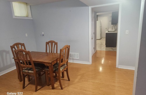 Brampton Apartment | The Refresh Stream