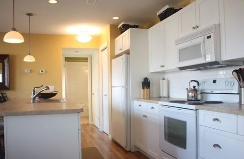 Central Okanagan Cottage | The Ridge Cottage - La Casa Cottage Resort, Kelowna, British Columbia