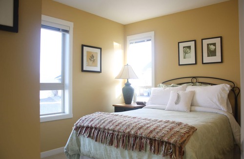 Central Okanagan Cottage | The Ridge Cottage - La Casa Cottage Resort, Kelowna, British Columbia