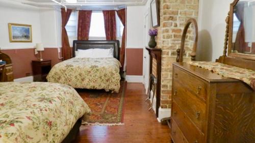 Downtown St. John's Bed & Breakfast | The Roses Heritage Inn