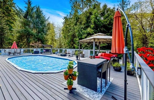 North Cowichan House | The Sanctuary with hot tub and pool!