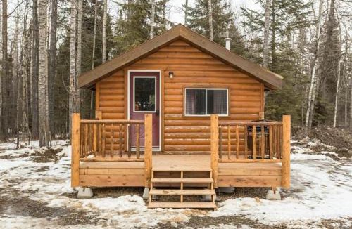 Division No. 11 House | The Sheep Camp cabin- Bear Creek Cabins