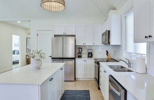 Minett House | The Silver Cottage (#11)