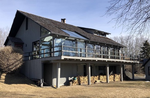 Calgary House | The spectacular RR Ranch