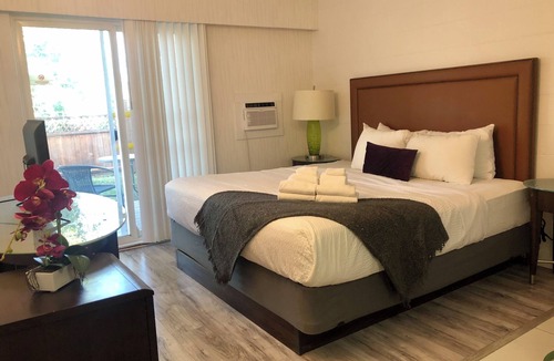 Regional District of Nanaimo Hotel | The Spot
