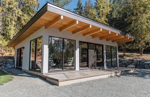 Anglemont Cabin | The Tagua.