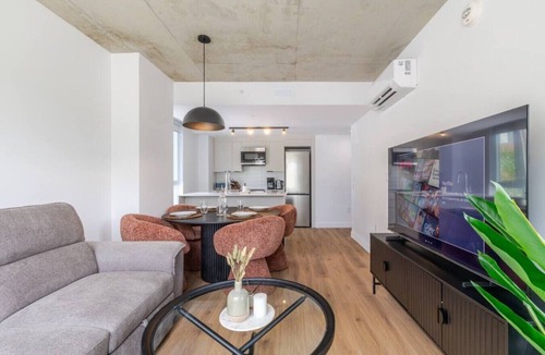 Sainte-Marie Apartment | The Velvet Loft Montréal