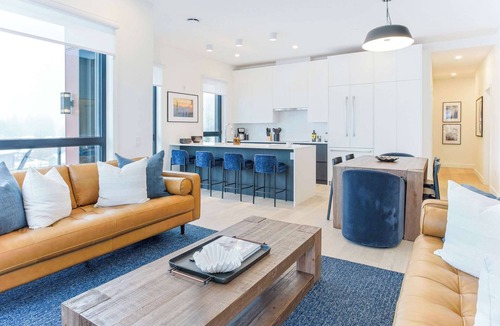 Revelstoke Apartment | The View - Luxury Penthouse Condo
