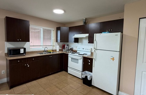 Queensborough Apartment | This is 2 bedroom suite , 22 mini driving from YVR, close to starlight casino