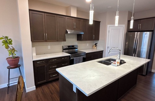 Southeast Edmonton House | Three-bedroom House with Garage and Fenced Backyard
