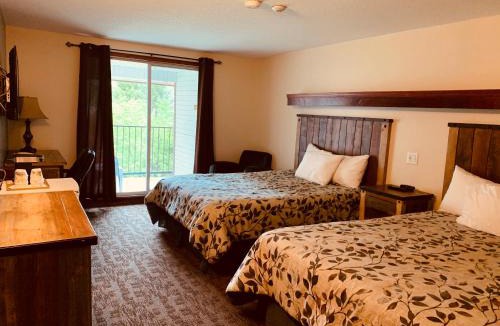 Revelstoke Hotel | Three Valley Lake Chateau