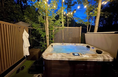 Adstock House | Tiny cottage for 2 -SPA & outdoor -Le EVA
