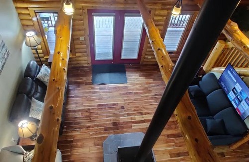 Northern Bruce Peninsula Ski Chalet | Tobermory Peaceful Private Entire Cottage Log Home Spacious Fully Equipped