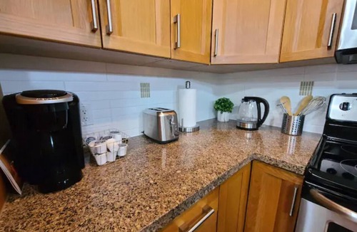 Central Okanagan Apartment | Top Floor apartment w/Views + Hot Tub, Sauna & Pool