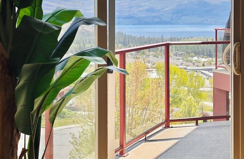Central Okanagan Apartment | Top Floor apartment w/Views + Hot Tub, Sauna & Pool