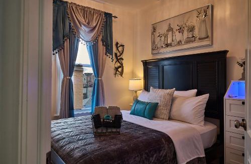 Canarsie House | Top Floor with Skylight Brooklyn