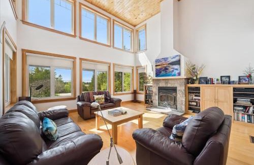 South Bruce Peninsula House | Topaz Beach Cottage AC Waterview