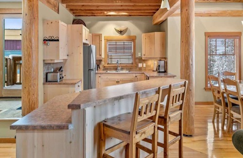 Snow Pine Estates Ski Chalet | Towering Firs | Private Hot Tub & Ski In/Ski Out
