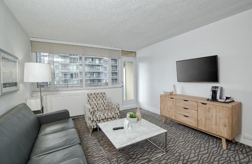Church and Wellesley Hotel | Town Inn Suites Hotel