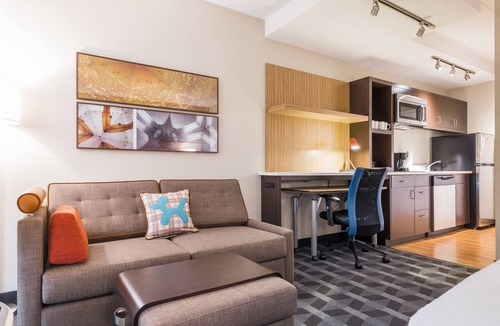 Southwest Edmonton Hotel | TownePlace Suites by Marriott Edmonton South